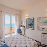 Liliana - Sirena - Trilocale Elegante Con Balcone Vista Mare - Accesso Diretto Apartamento *