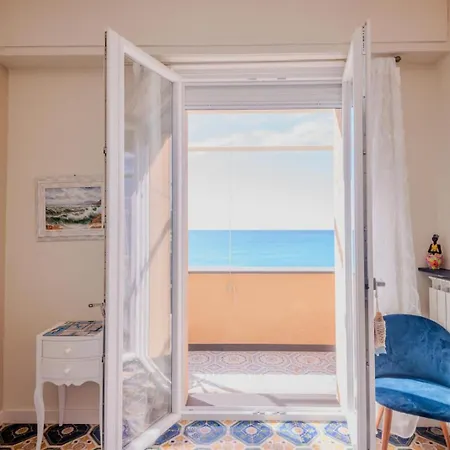 Liliana - Casa Azul - Trilocale Elegante Con Balcone Vista Mare - Accesso Diretto