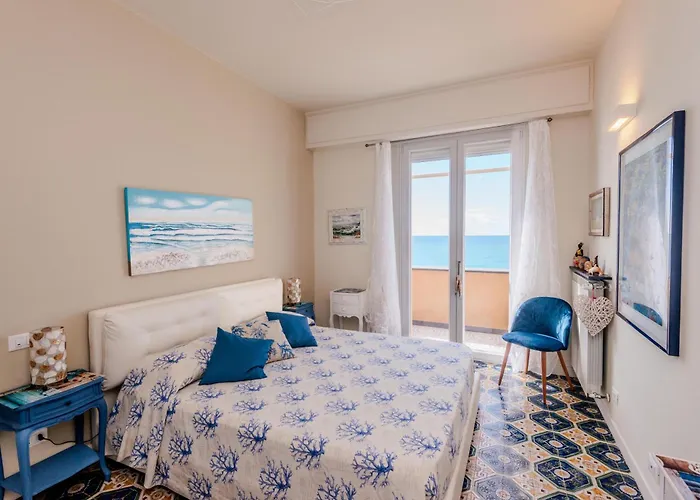 Apartamento Liliana - Sirena - Trilocale Elegante Con Balcone Vista Mare - Accesso Diretto