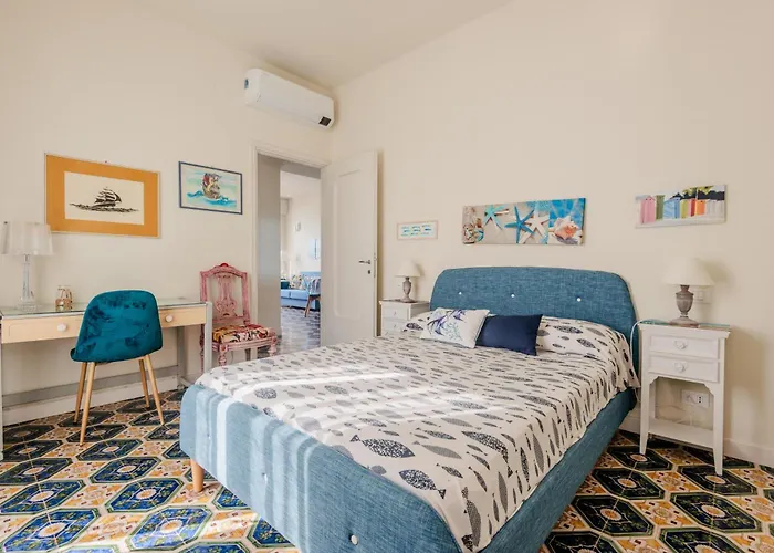 Liliana - Sirena - Trilocale Elegante Con Balcone Vista Mare - Accesso Diretto Apartamento