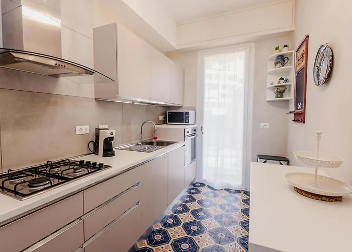 Liliana - Sirena - Trilocale Elegante Con Balcone Vista Mare - Accesso Diretto アパート