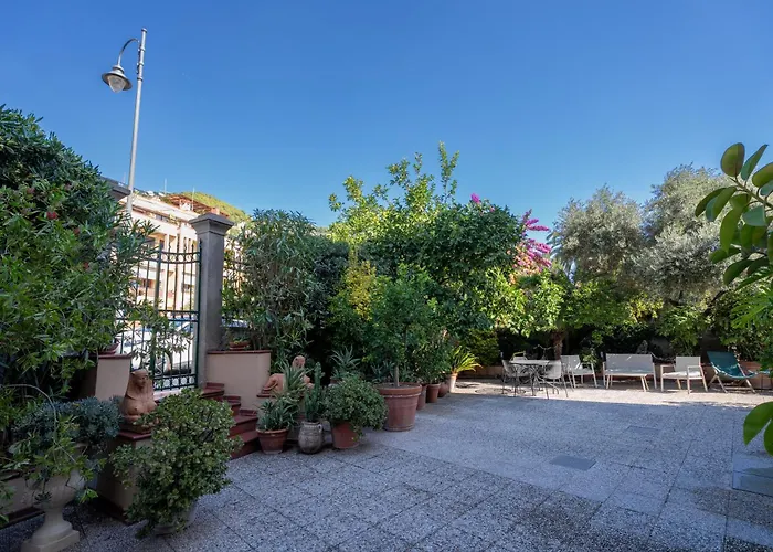 Liliana - Sirena - Trilocale Elegante Con Balcone Vista Mare - Accesso Diretto Apartamento Varigotti